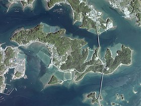 Nagaurajima Island, Kamiamakusa Kumamoto Aerial photograph.2016.jpg