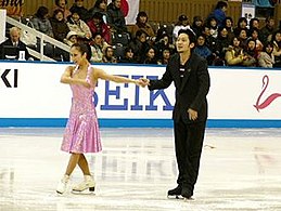 A photo of Kenji Miyamoto (right) with Nakako Tsuzuki (left).