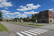 Nashua Sekolah Tinggi Utara, Juli 2017, Nashua NH.jpg