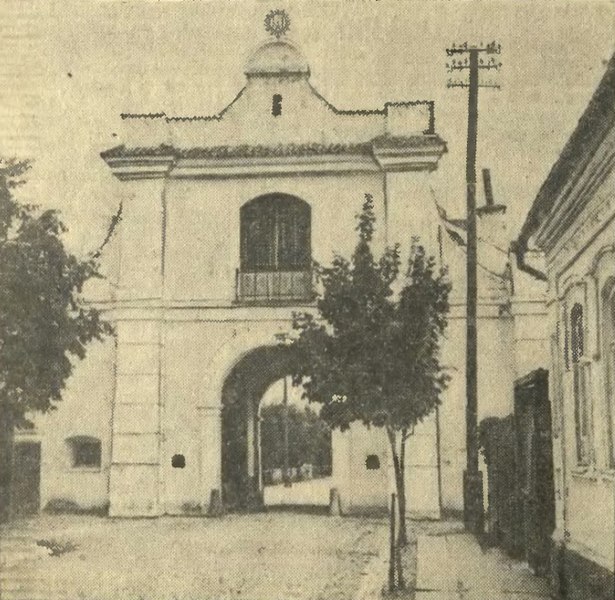 File:Niaśviž, Słuckaja brama. Нясьвіж, Слуцкая брама (07.1937).jpg