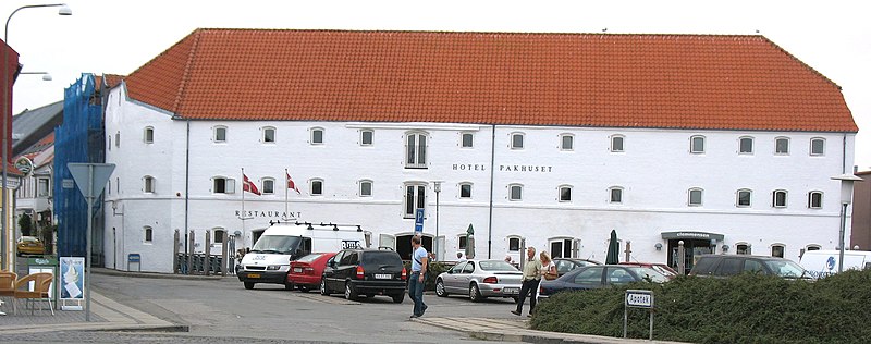 File:Nykøbing Mors - Hotel Pakhuset.jpg