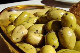 Olives à l'apéritif.jpg