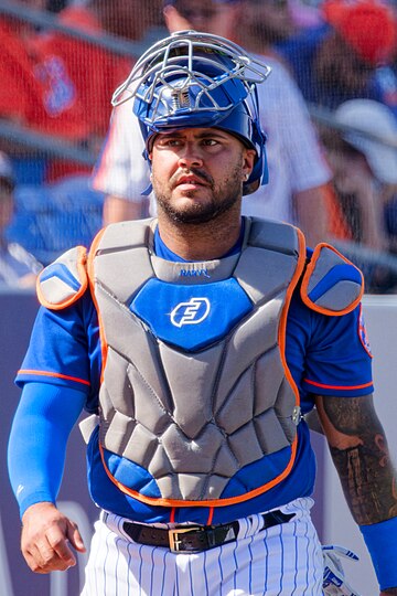 Omar Narváez (baseball)