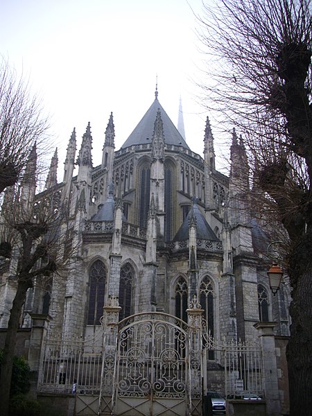 File:Orléans - cathédrale, extérieur (15).jpg