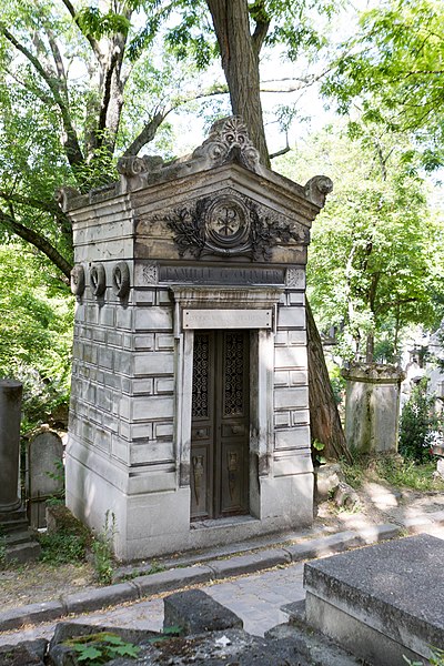 File:Père-Lachaise - Division 10 - Olivier 02.jpg