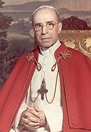 Pius XII. Mit Wappenrock, von Michael Pitcairn, 1951.jpg