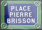 Plaque Place Pierre Brisson - Paris XVI (FR75) - 2021-08-18 - 1.jpg
