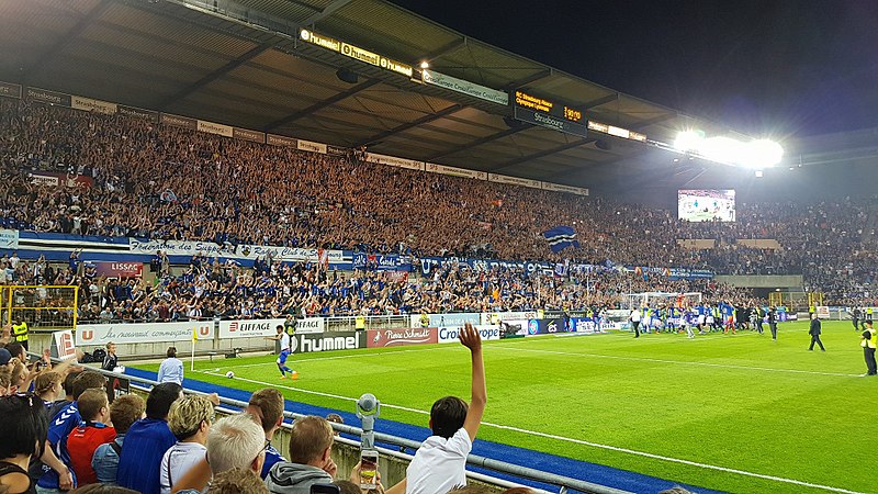 File:RCS-OL Ligue 1 - Mur Bleu - Meinau.jpg