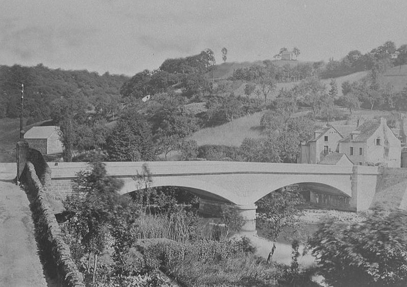 File:Route nationale n°88 de Lyon à Toulouse - Nouveau pont de la Mouline près Rodez sur l'Aveyron (cropped).jpg