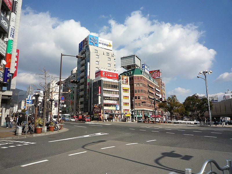 File:Sannomiya - panoramio - DVMG (18).jpg