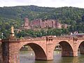 Eski köprü ile Heidelberger Kalesi