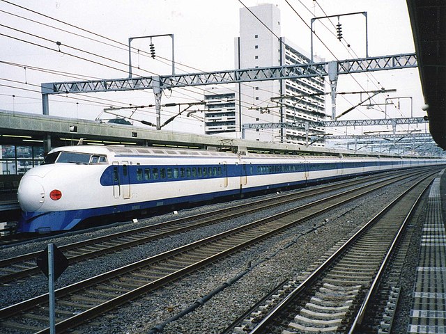 Description de l'image Shinkansen Type-0 Kodama.jpg.