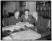 Raad voor sociale zekerheid - Mary M. Dewson;  Arthur J. Altmeyer, George E. Bigge.jpg