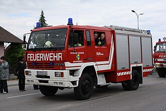 Steyr serie 90 veicolo da trasporto 330px-Steyr_13S23_fire_engine_of_Unterrohrbach_%28Leobendorf%29