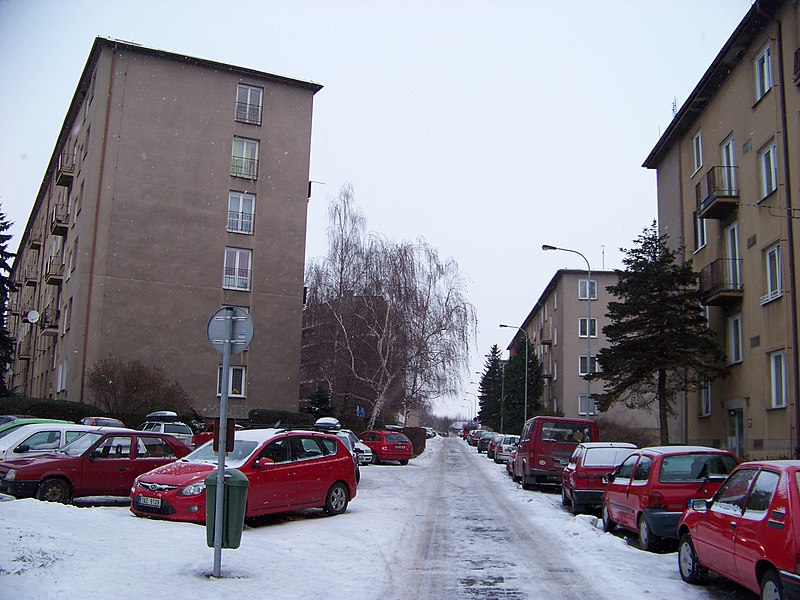 File:Strašnice, Michelangelova.jpg