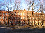 Edificio tecnico.  Uno degli edifici più belli.  Architetto Roman Romanovich von Heinrichsen, 1877. Completato e ristrutturato nel 1943-46.