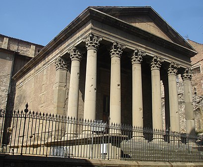 Templo romano de Vic. Wikimedia Commons. autor Mutari