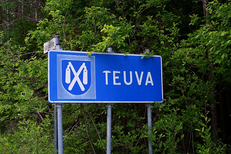 File:Teuva municipal border sign 20190705.jpg