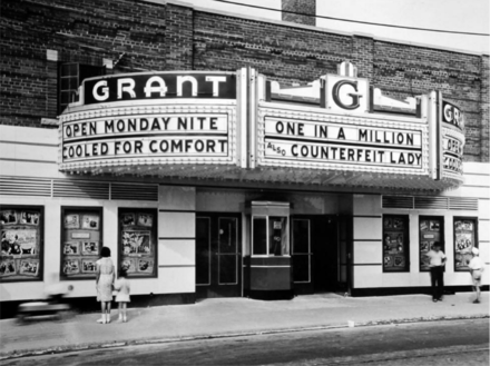 The Grant Theater, in Toronto, in 1940.png