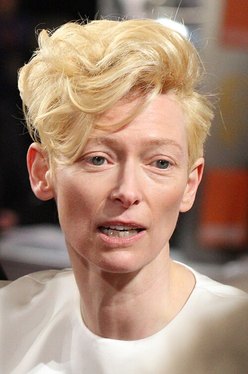 Swinton at the 2012 British Academy Film Awards