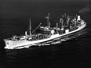 Taxminan 1964 yilda dengizda harakatlanayotgan USS Elokomin (AO-55) .jpg
