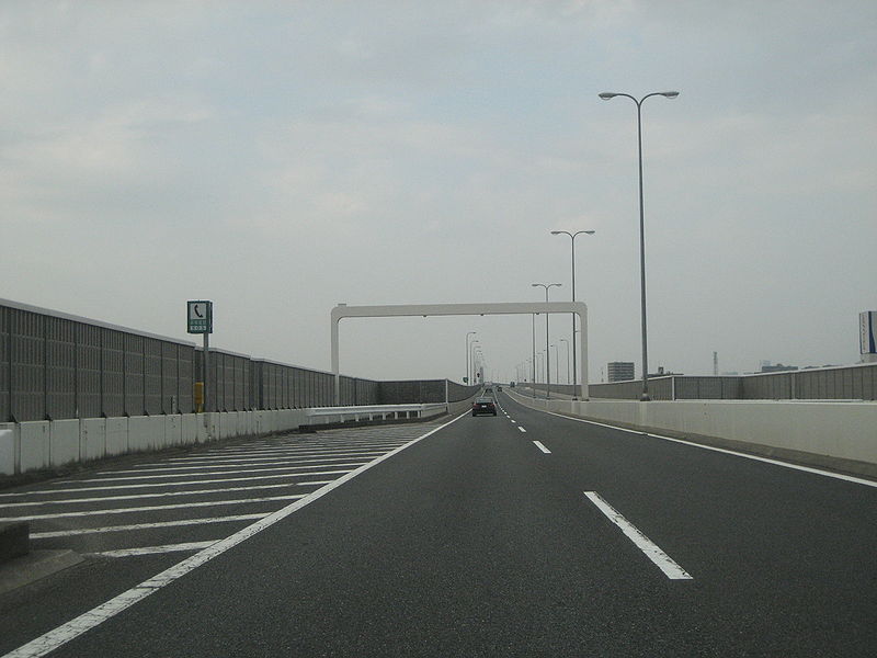 File:Urawa tiyuoh exit.jpg