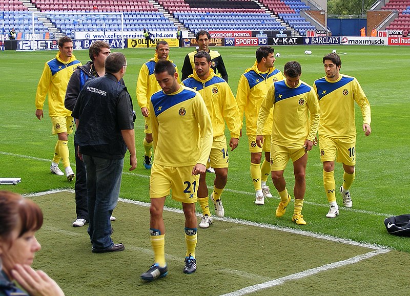 File:Villarreal warmup, Wigan Athletic v Villarreal CF, 7 August 2011.jpg