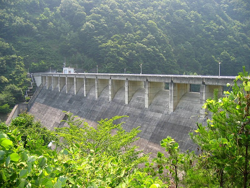 File:Yokokawa Dam in Nagano.jpg