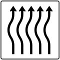 Zeichen 513–14 Verschwenkungs­tafel, kurze Verschwenkung – ohne Gegenverkehr – fünfstreifig nach links