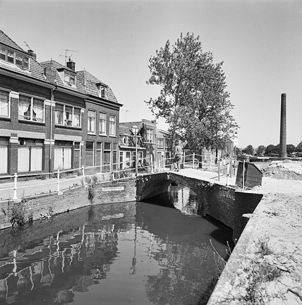 File:Zuidsingelbrug, overzicht - Leiden - 20133810 - RCE.jpg