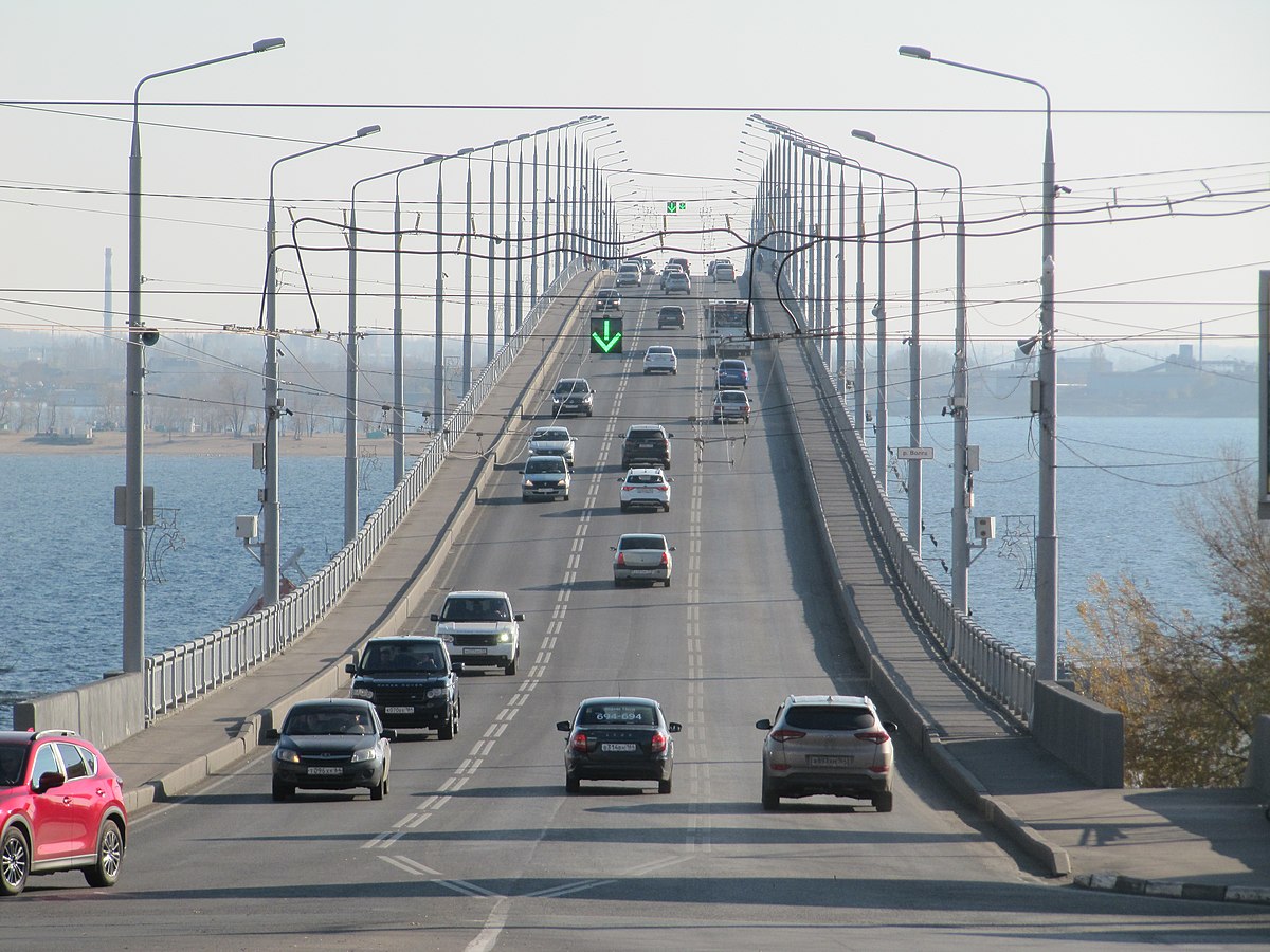 мост саратов ночью