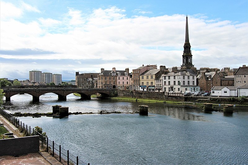 File:(NS3322) - Ayr river bridges and Town Hall spire.jpg