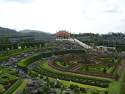 L'ornement jardin topiaire française officielle à Suan Nong Nooch