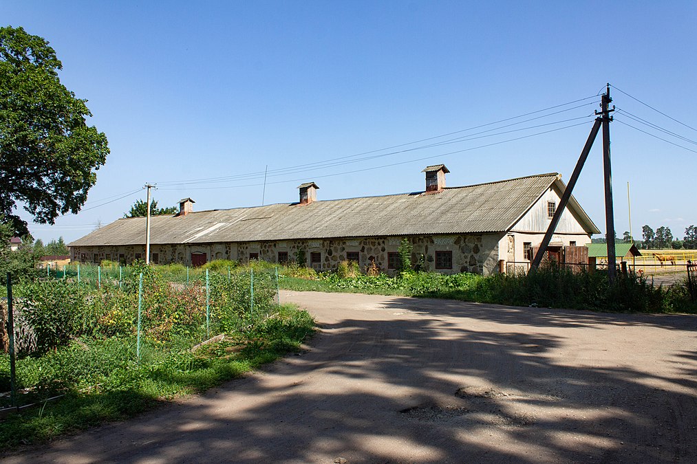 The stables in Gomontovo manor are still working after more than 200 years