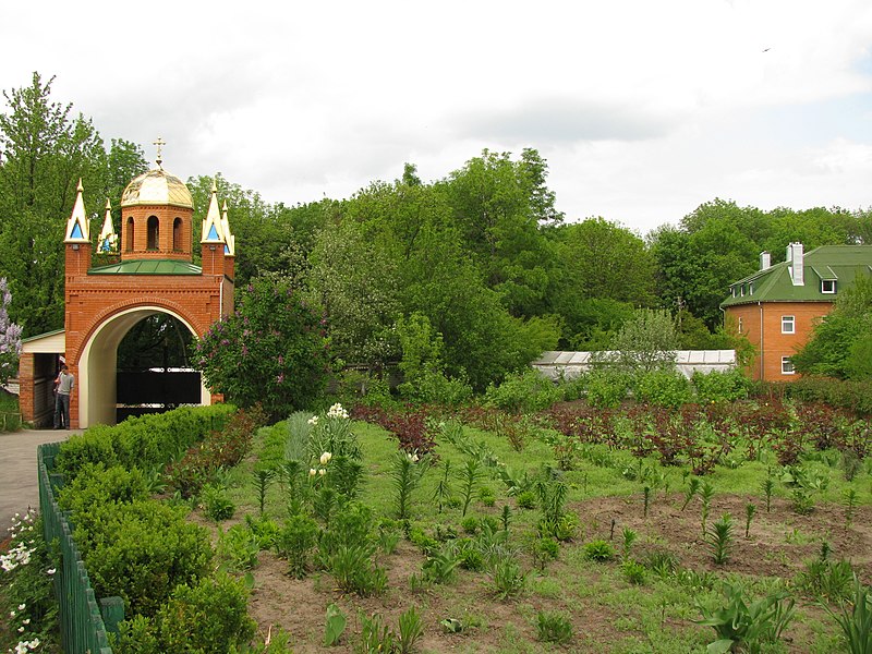 File:Холодний яр У Мотронівському монастирі.JPG