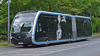 Bus de la livrée bleue sur la ligne Némo 1 à Longueau (708).