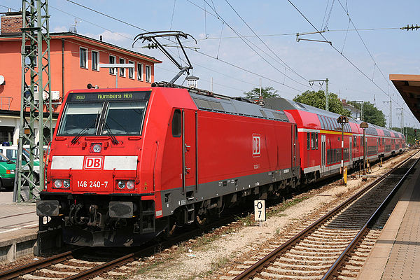 Class 146 locomotive with the RE service to Nuremberg in Ingolstadt Hbf