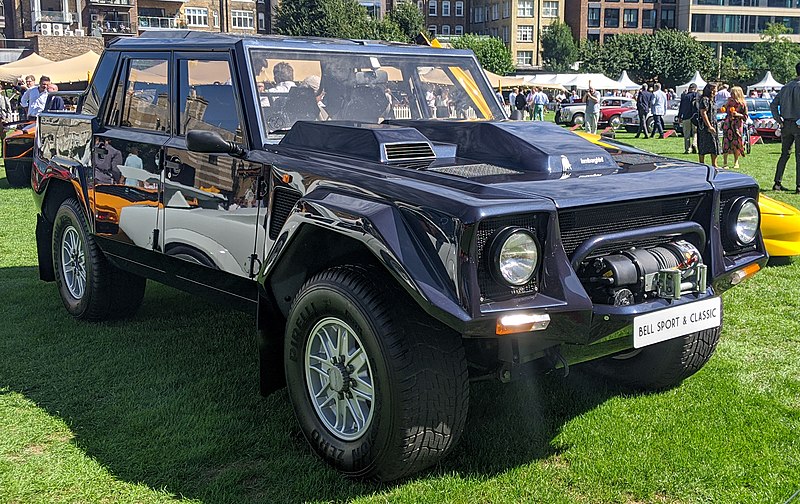 File:1990 Lamborghini LM 002 Front.jpg