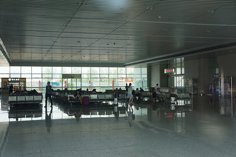 File:201706 Eastern Waiting Room of Changzhoubei Station.jpg