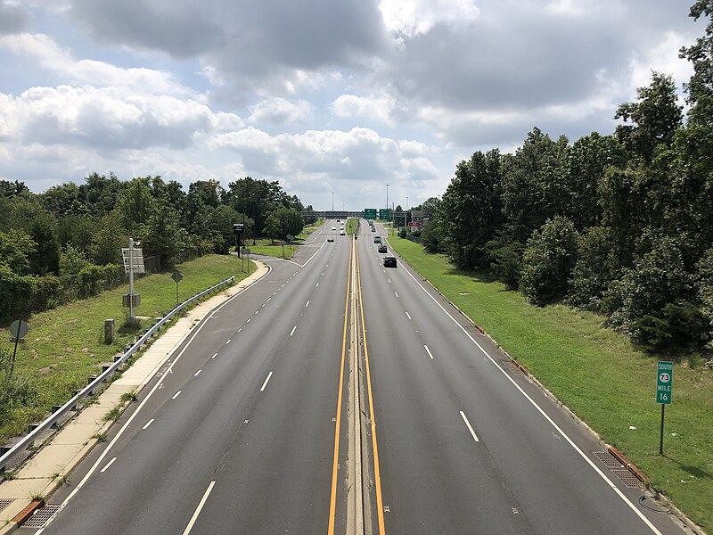 File:2021-08-30 12 47 32 View south along New Jersey State Route 73 from the overpass for the rail line between Haines Boulevard and Camden County Route 534 (Jackson Road) in Berlin, Camden County, New Jersey.jpg