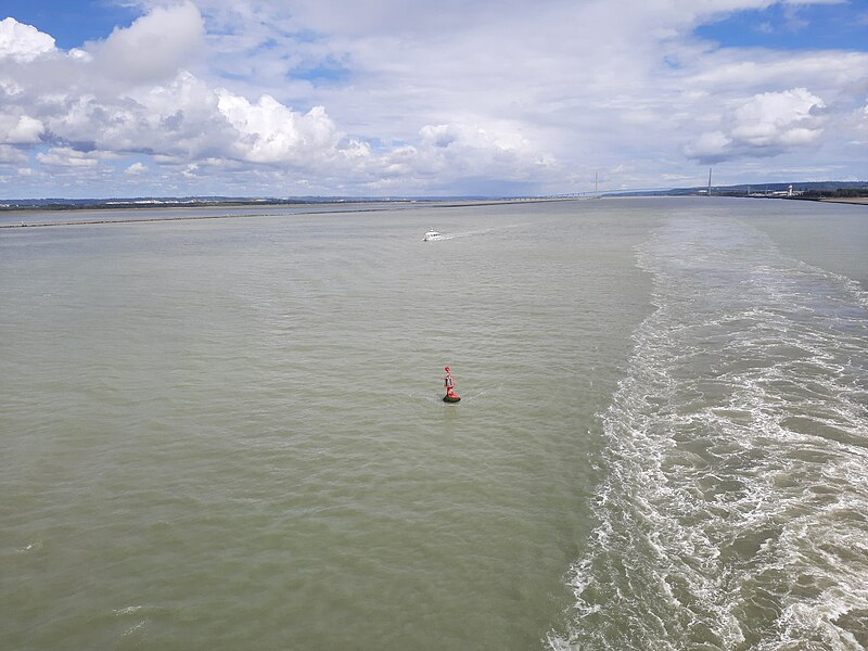 File:20220524.Port of Honfleur-Seine-Mündung.-028.jpg