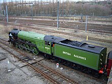 La locomotiva A1 Peppercorn 60163 "Tornado" dell'A1 Steam Locomotive Trust nello scalo di Tyne (presso Gateshead sulla East Coast Main Line) il 12 marzo 2009. La vista dall'alto permette di vedere le aperture per il caricamento del carbone e dell'acqua