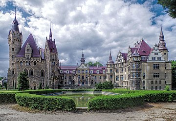 Польские замки. Мошненский замок. Мошненский замок Польша. Замок Castle Moszna. Замок мошна в Польше.