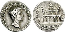 Denarius with three-bayed arch, struck in Tarraco in 18 BC. AUGUSTUS RIC I 136-77000817.jpg