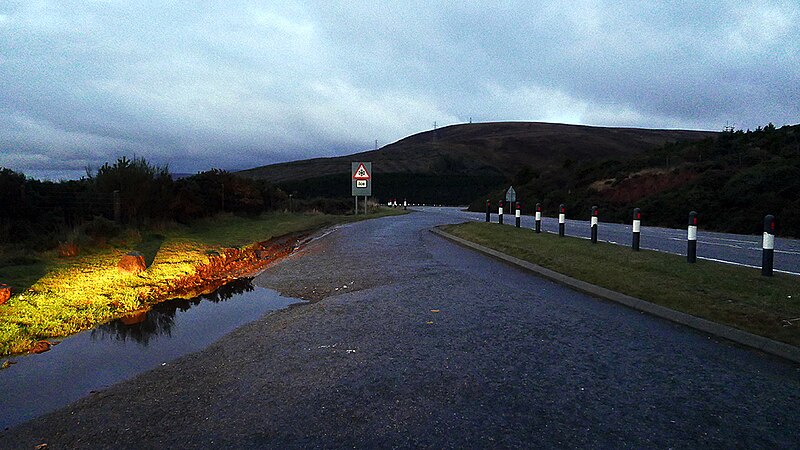 File:A lay-by beside the A9 - geograph.org.uk - 5991952.jpg