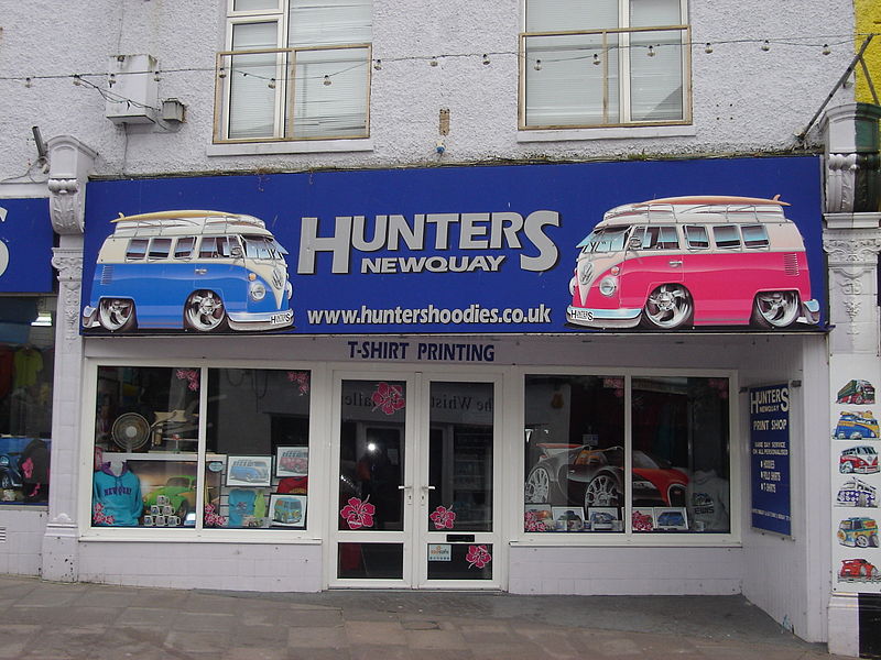 File:A shop in Newquay.JPG