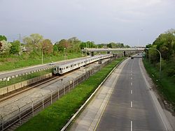 己連公園，攝於己連堅路（Glencairn Avenue）夾艾倫道