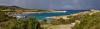 Baía do anfiteatro depois de uma tempestade, península de Akamas, Chipre (definição 11 284 × 3 322)