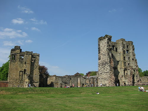 Ashby de la Zouch castle main buildings.JPG