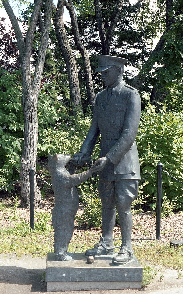 Winnie-the-Bear statue in Assiniboine Park Zoo in Winnipeg, Manitoba, Canada